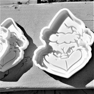 Mr. Grinch Cookie Cutter x 3